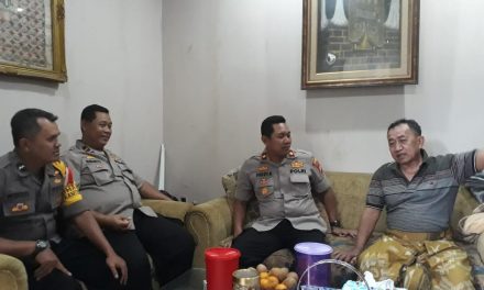 COOLING SYSTEM BERSAMA TOKOH AGAMA KH. HAMIDI RUSDI  KAPOLSEK KARAWACI , KANIT BINMAS BESERTA BHABINKAMTIBMAS KEL CIMONE  SILATURAHMI DENGAN TOGA CIMONE.