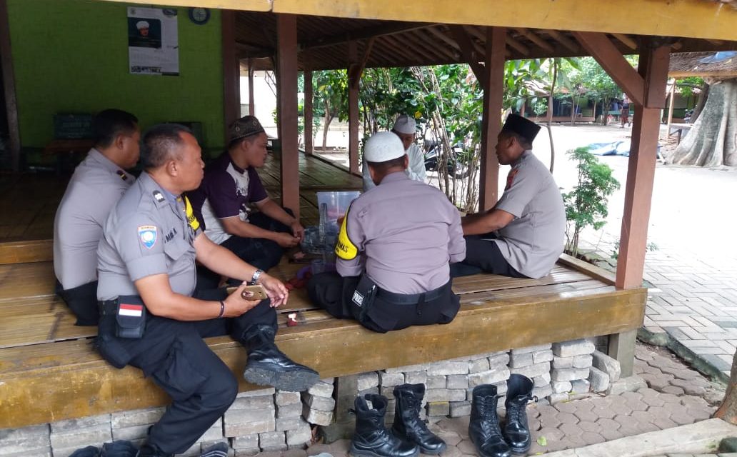 KAPOLSEK KARAWACI DIDAMPINGI KANIT BINMAS DAN BHABINKAMTIBMAS SILATURAHMI PONPES AR RUHAMA  SEKALIGUS COOLING SYSTEM TERKAIT SIDANG MK.