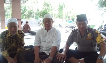 Bhabinkamtibmas Polsek Cipondoh Sambangi Tokoh Masyarakat