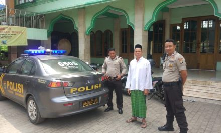 Cegah Takbir Keliling, Anggota Samapta Polsek Cipondoh Sambangi DKM Masjid