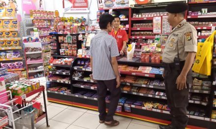 Unit Samapta Polsek Neglasari antisipasi Guankamtibmas di Minimarket