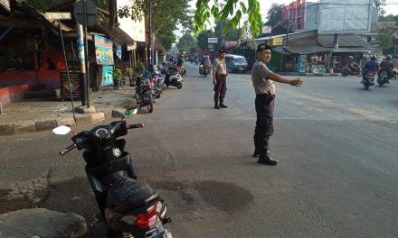 Pengaturan Lalu Lintas Unit Samapta antisipasi Kemacetan di Simpang Tujuh