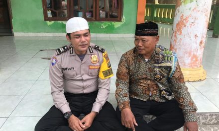 Bhabinkamtibmas Sambangi Tokoh Masyarakat Jalin Silaturrahmi