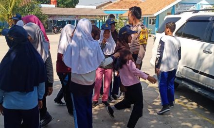 AIPTU M . KADAFI SAMBANG SEKOLAH SMPN I KOSAMBI AJAK SISWA TINGKATKAN BELAJAR