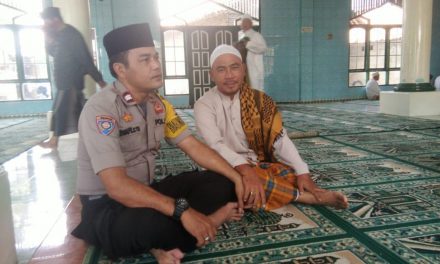 Bhabinkamtibmas Ds. Cengklong Jalin Silaturrahmi Dengan Tokoh Agama