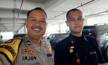 Bhabinkamtibmas Polsek Cipondoh Ajak Warganya Menjaga Keamanan Tempat Tinggalnya