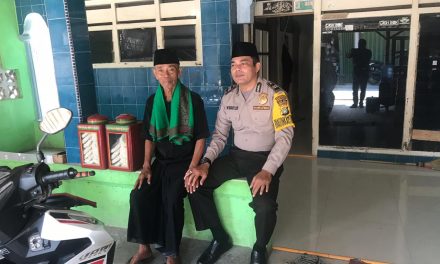 Sambang Tokoh Masyarakat Bhabinkamtibmas Ds. Cengklong Jalin Silaturrahmi