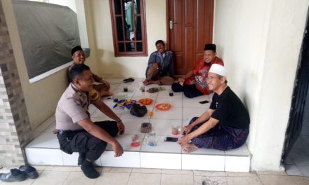 Bhabinkamtibmas Ds. Teluknaga Bersinergi Dengan Alim Ulama