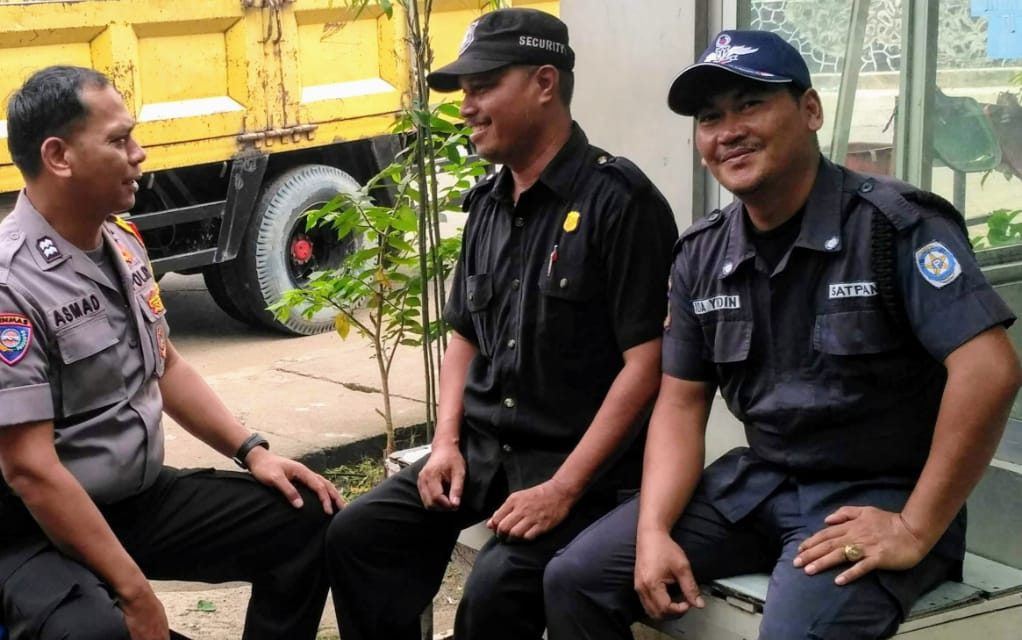 Aiptu Asmad Berikan Binkamsa Kepada Satpam