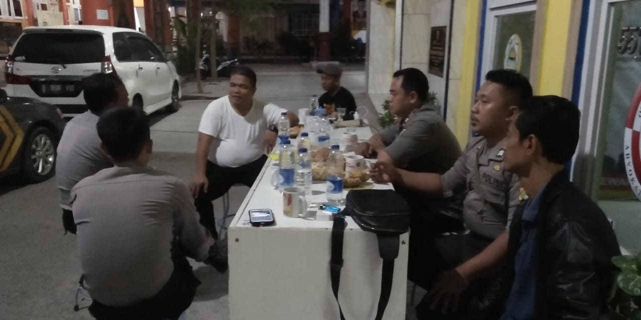 Patroli Biru Polsek Cipondoh Antisipasi Kejahatan Malam Hari