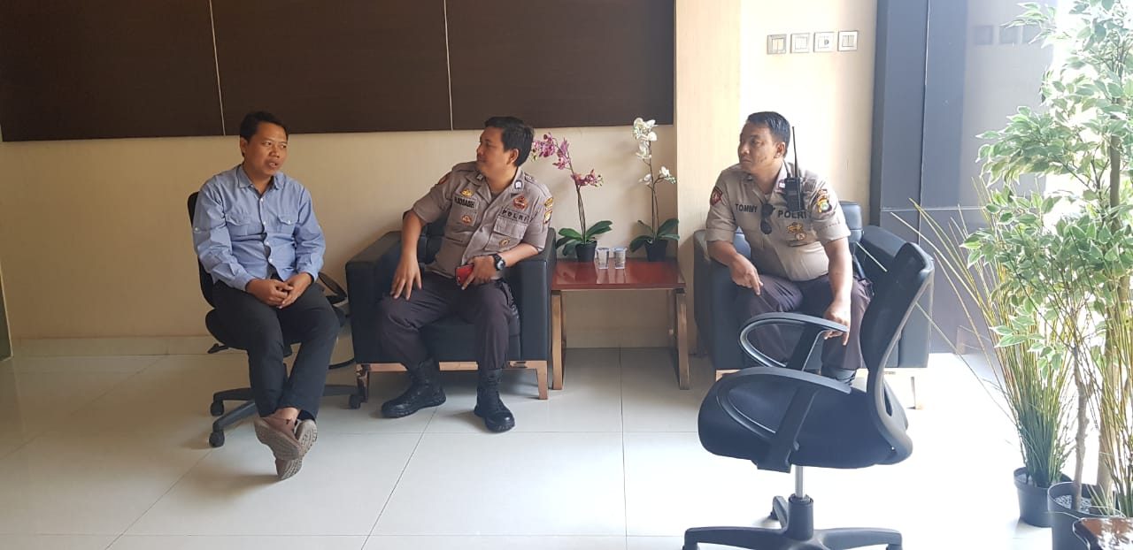 Unit Samapta Polsek Cipondoh Lakukan Patroli Biru ke Kawasan Pergudangan