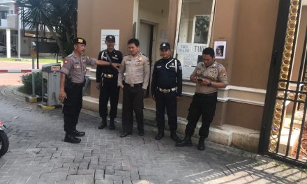 Unit Patroli Polsek Cipondoh Kunjungi Security Perumahan