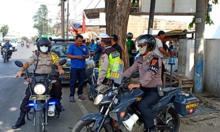 Anggota Personil Polsek Batuceper laksanakan Pengamanan terhadap keberangkatan dari massa aksi Serikat Pekerja Nasional PT.TIMURRAYA TUNGGAL ke Istana Negara Jakarta