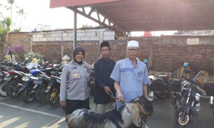 Polsek Neglasari bagikan hewan qurban kepada yayasan anak yatim