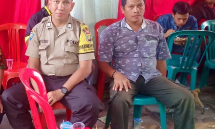 Binmas Polsek Neglasai berdialog dengan Warga