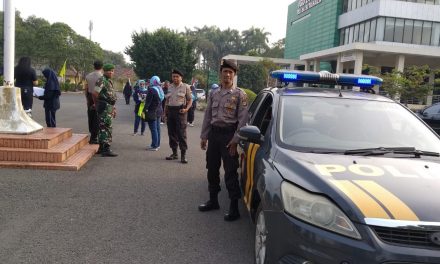 Kanit Samapta Polsek Neglasari pimpin Pengamanan Gerak Jalan Santai RS. Sitanala