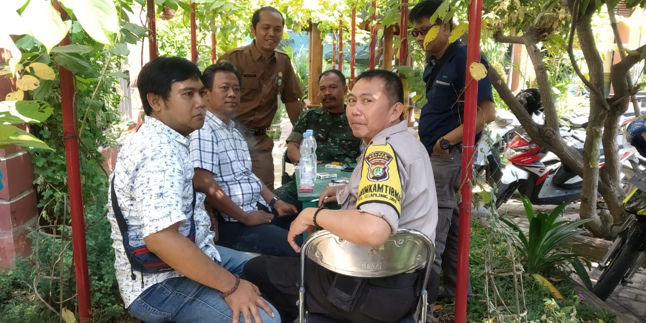 Binmas Polsek Neglasari kunjungi Kantor Kelurahn Selapajang Jaya