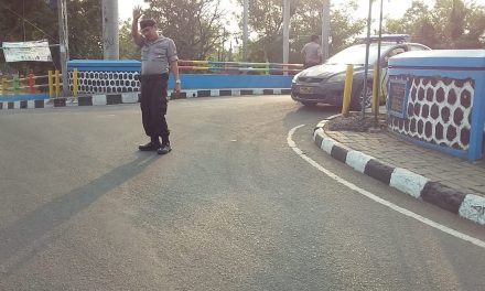 Pengaturan Lalin Sore Hari Unit Sabhara Polsek Neglasari atasi Kemacetan