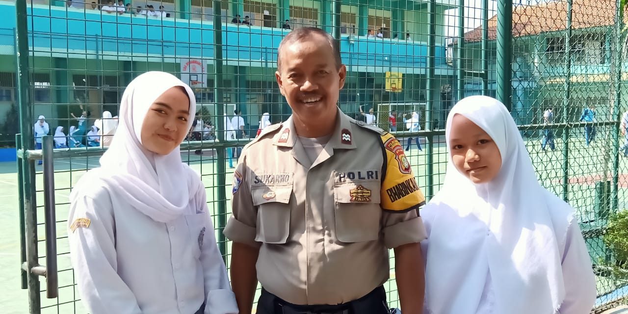 Dengan Sambang Kamtibmas Ke Sekolah Aiptu Sukarno Cegah Terjadinya Tawuran Antar Pelajar