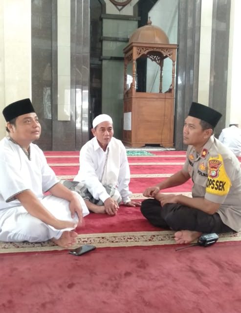 Sinergitas Ulama Dan Umaro,Kapolsek Benda Silaturahmi Ke DKM Masjid Al-Hasaini