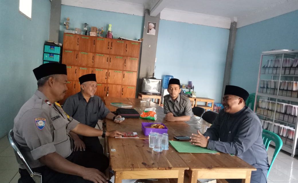 Aiptu Sukarno Kunjungi Pondok Pesantren Jabal Nur Jalin Silaturahmi