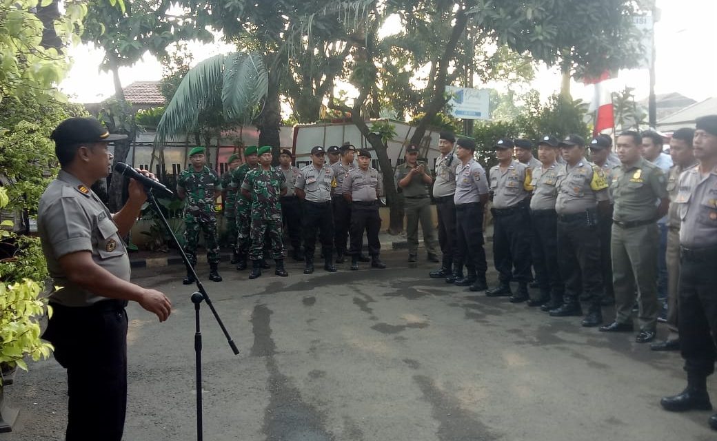 Polsek Cipondoh Gelar Apel Pengamanan Malam Takbiran