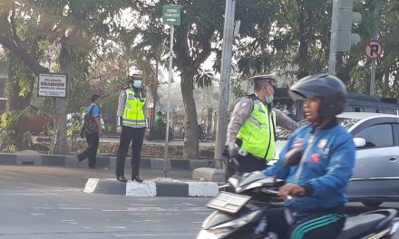 Beri Pelayanan Prima, Unit Lantas Polsek Neglasari Gatur di M1