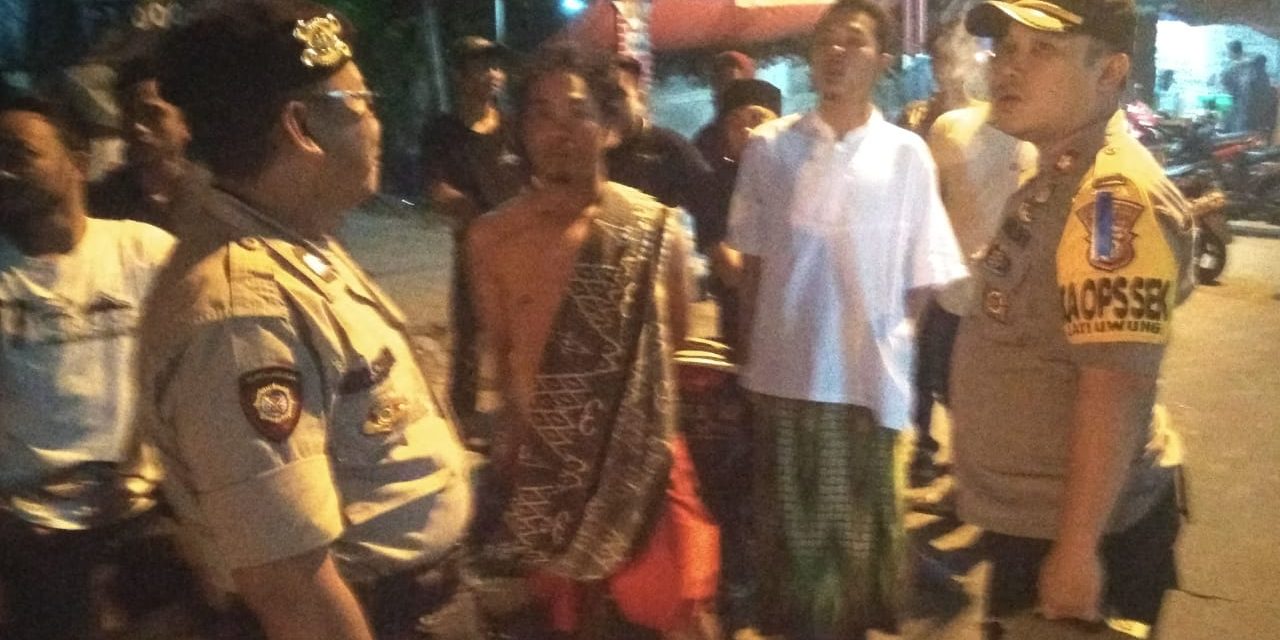 Tak Butuh Waktu Lama, Kapolsek Jatiuwung Bersama Anggotanya Atasi Keributan Antar Warga di Cibodas