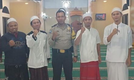 Bripka TaopiQ Yusuf Binmas Polsek Neglasari Ajak Warga Makmurkan Masjid