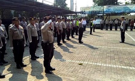 Polsek Jatiuwung Gelar Upacara Pelepasan Purna Bhakti Anggotanya Yang Memasuki Masa Pensiun