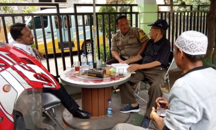 BRIPKA ASEP SAEPUDIN SILATURAHMI DENGAN TOKOH MASYARAKAT PABUARAN TUMPENG KARAWACI