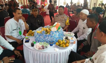 Bhabinkamtibmas kel. Kosambi Barat Aiptu Rahmad Jalin Komunikasi Kamtibmas Dengan Warga