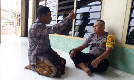 SILAHTURAHMI DENGAN TOKOH MASYARAKAT KARAWACI BUAT WARGA BINAAN PENCERAHAN