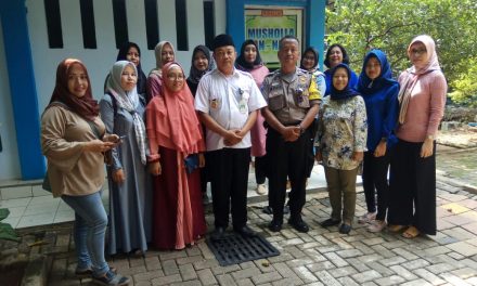 BHABINKAMTIBMAS CIMONE JAYA GIAT COOLING SYSTEM DENGAN IBU-IBU PKK KEL.CIMONE JAYA