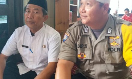 POLISI CINTA MESJID BRIPKA ASEP SAEPUDIN SHOLAT JUMAT KELILING DI MESJID AL FURQON PABUARAN TUMPENG KARAWACI