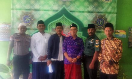 WUJUD SINERGITAS BHABINKAMTIBMAS DAN BABINSA PASAR BARU HADIRI GIAT STQ ( SELEKSI TILAWATIL QUR’AN ) TINGKAT KELURAHAN