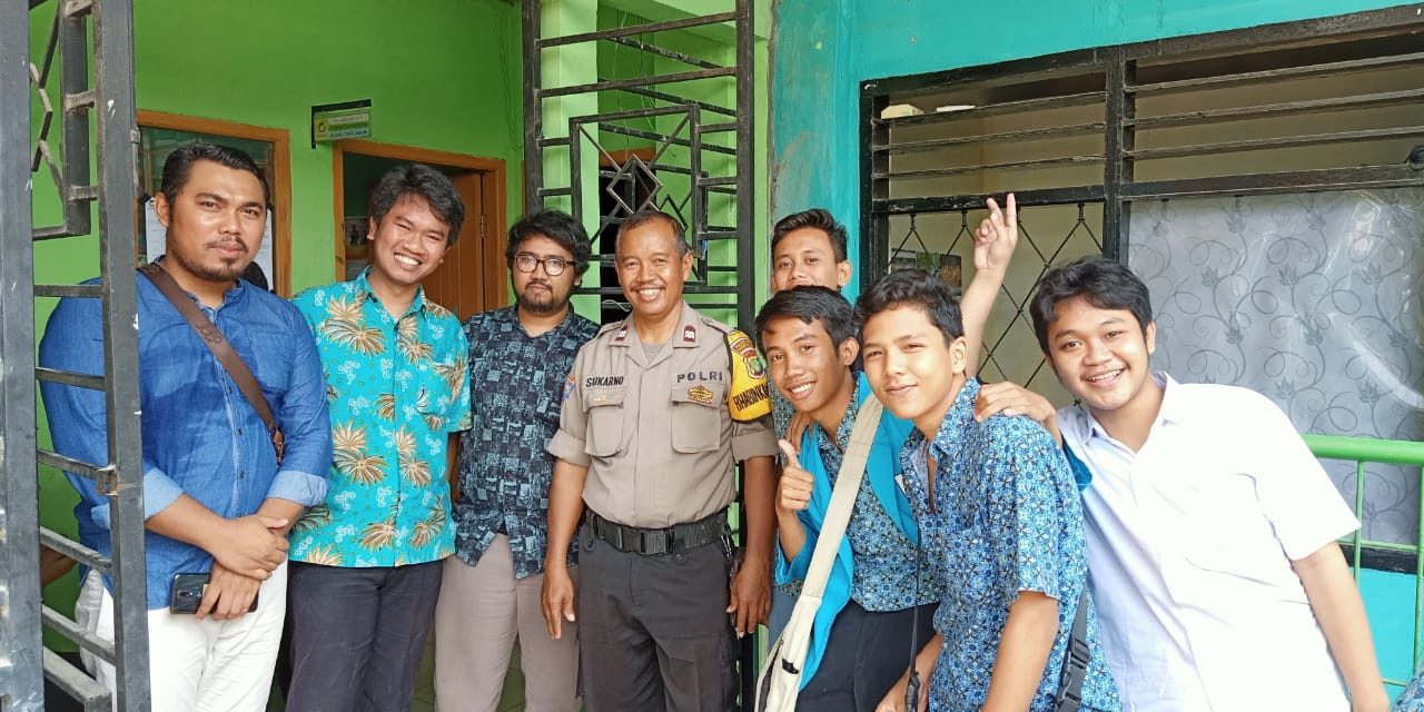 Sambang ke Sekolah, Aiptu Sukarno Ajak Pelajar Tidak Ikut Demo ke Jakarta