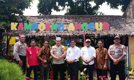 Tatap Muka Kapolsek Jatiuwung Dengan Tokoh Masyarakat Uwung Jaya di Kampung Anggur