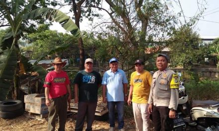 Sambang serta silaturrahmi Bhabinkamtibmas ke pengurus LPM Kel. Batuceper