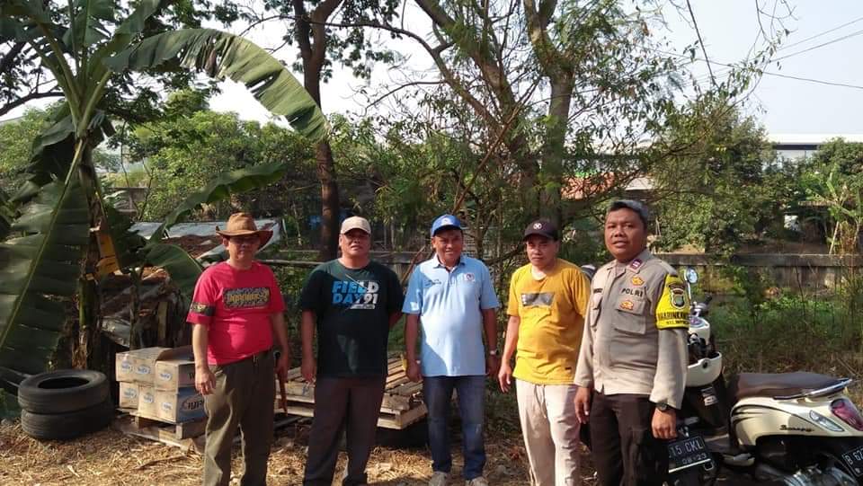 Sambang serta silaturrahmi Bhabinkamtibmas ke pengurus LPM Kel. Batuceper