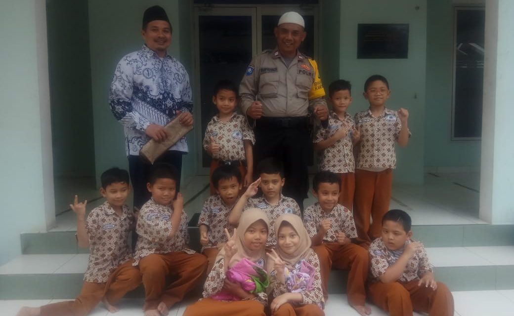 Dengan Program Polkiss, Aiptu Supriyadi Jaga Keamanan Sekolah