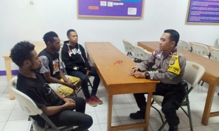 Sambang dialogis Bhabinkamtibmas AIPDA TONI BUDI Dengan Mahasiswa Papua