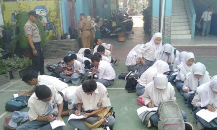 Binmas Neglasari Himbau Siswa SMK Karya Bangsa Tidak Ikut Aksi Demo