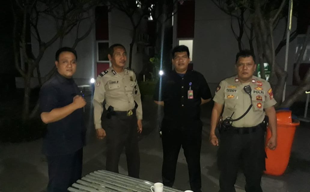 Patroli Biru Polsek Neglasari Hadir dalam Pentas Musik Akustik di Aeropolis