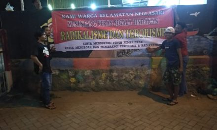 Komitmen Tolak Radikalisme dan Terorisme, Warga Karang Anyar Pasang Spanduk