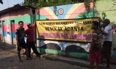 Tolak Radikalisme dan Terorisme, Warga Karang Sari Pasang Spanduk