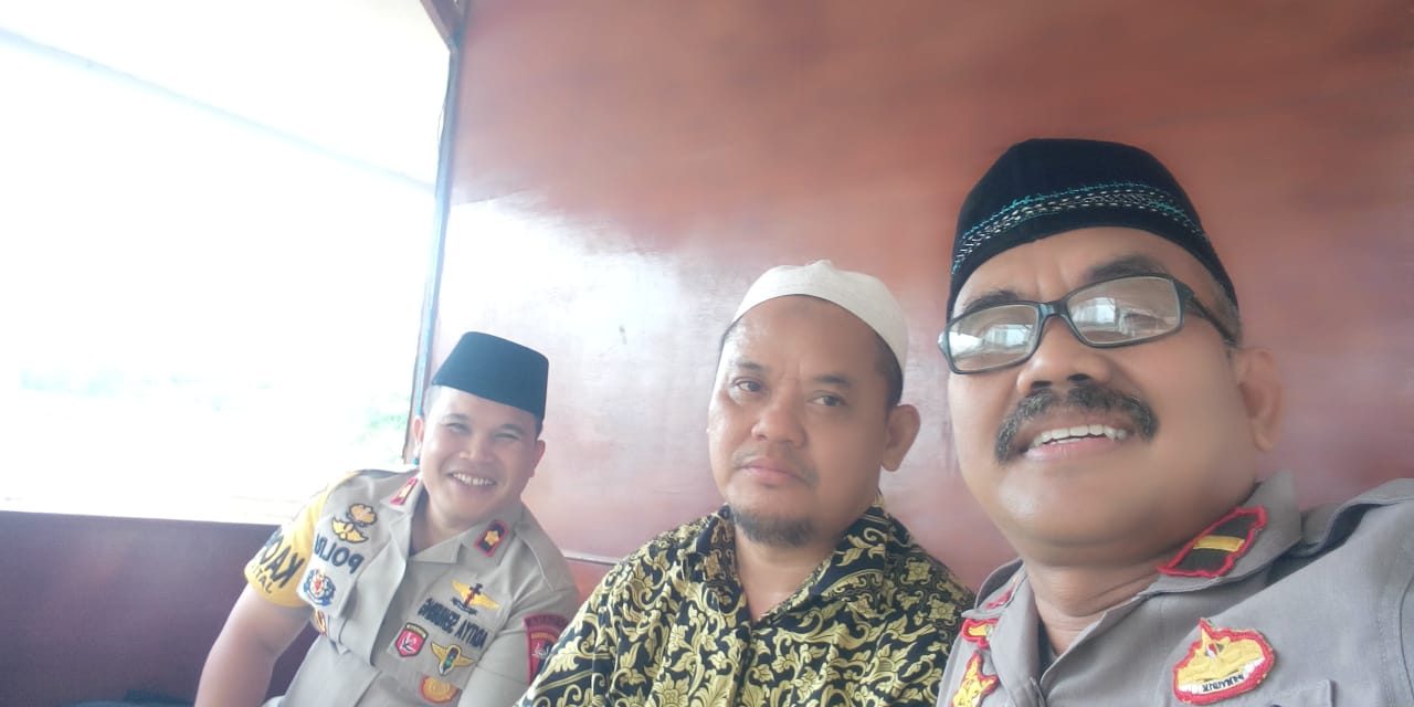 Sambangi Tokoh Agama, Kapolsek Jatiuwung Silaturahmi dengan Ketua DPC FPI Kota Tangerang