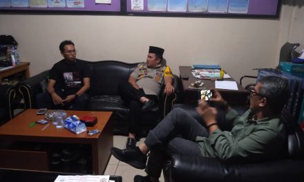 Silaturahmi Dengan Pengurus BEM ITB Ahmad Dahlan, Kapolsek Jatiuwung Ajak Mahasiswa Jadi Mitra Kepolisian