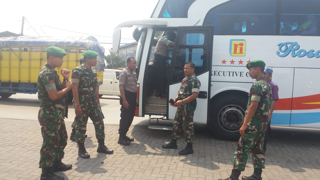 Persempit Ruang Gerak Teroris, Pos Sekat Polsek Jatiuwung Periksa Seluruh Kendaraan Yang Melintas