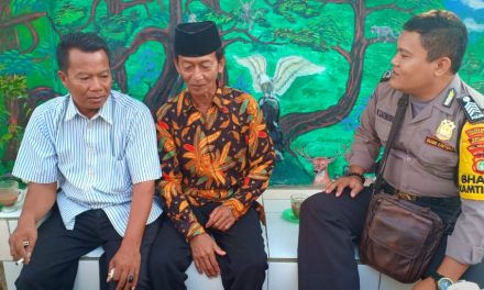 Binmas Polsek Jatiuwung, Bripka M. Zaenudin Sambangi Tokoh Masyarakat Perumahan Keroncong